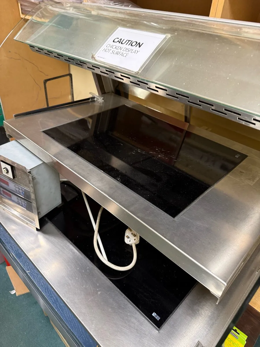 Hot Chicken Counter - Image 2