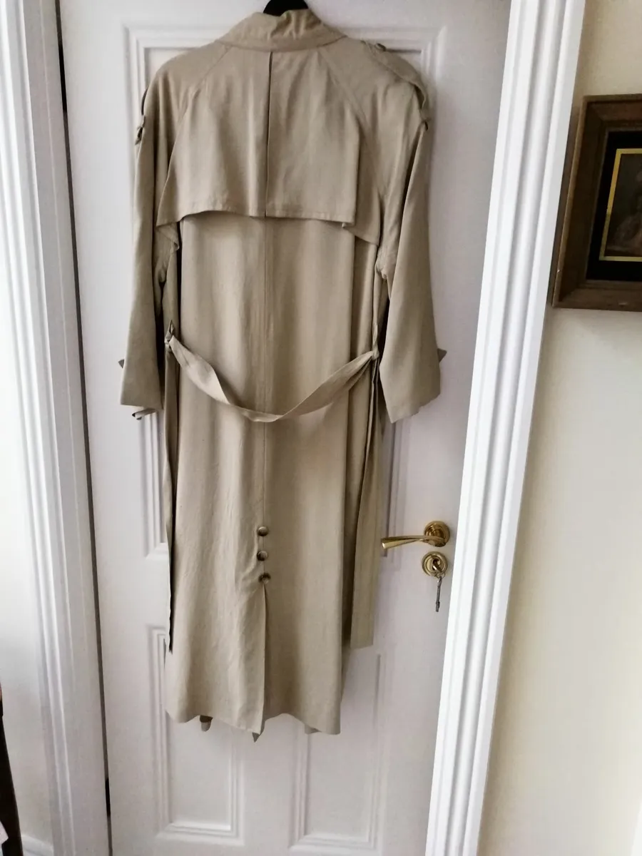 Ladies coats - Image 2