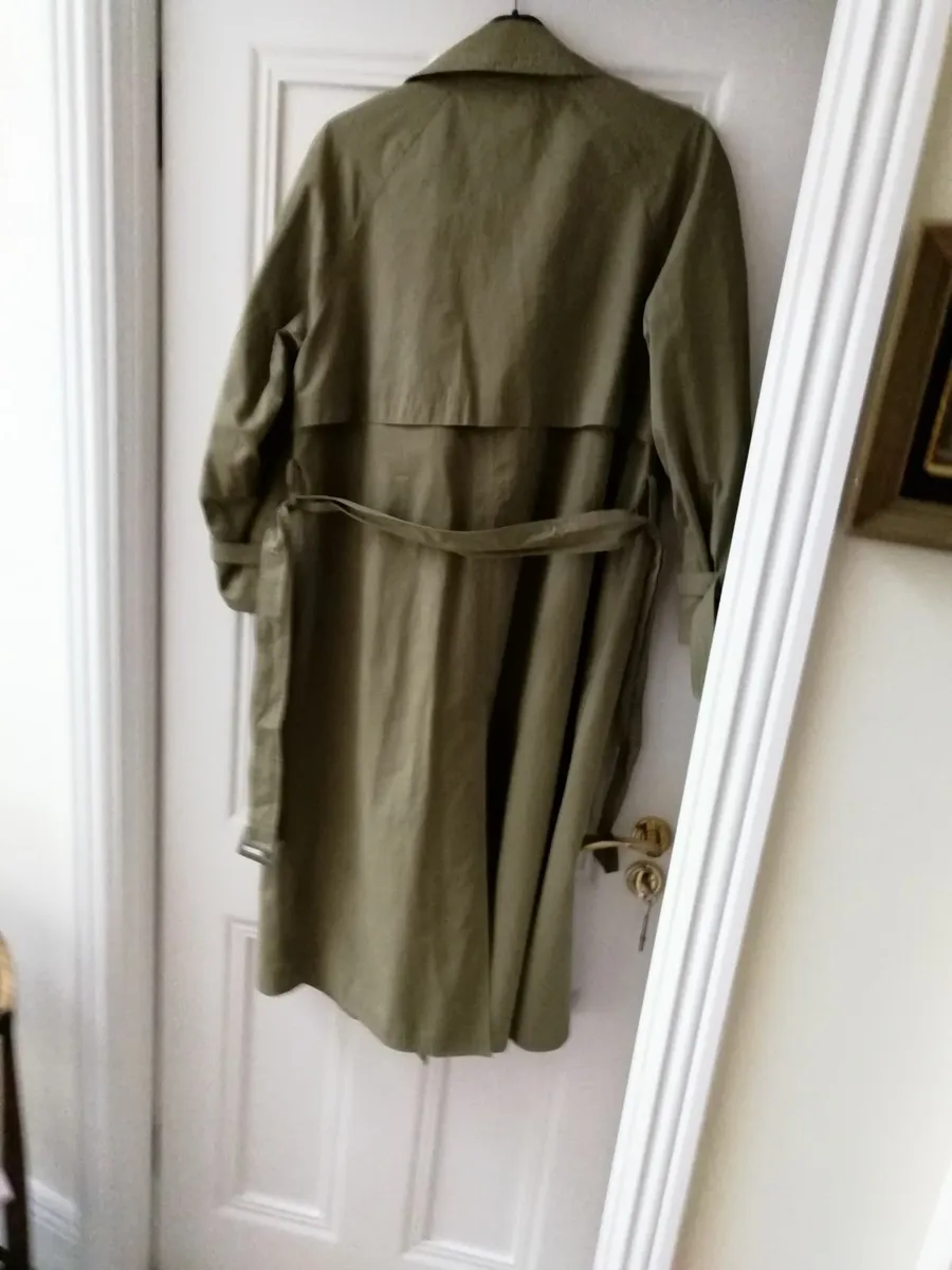 Ladies coats - Image 3