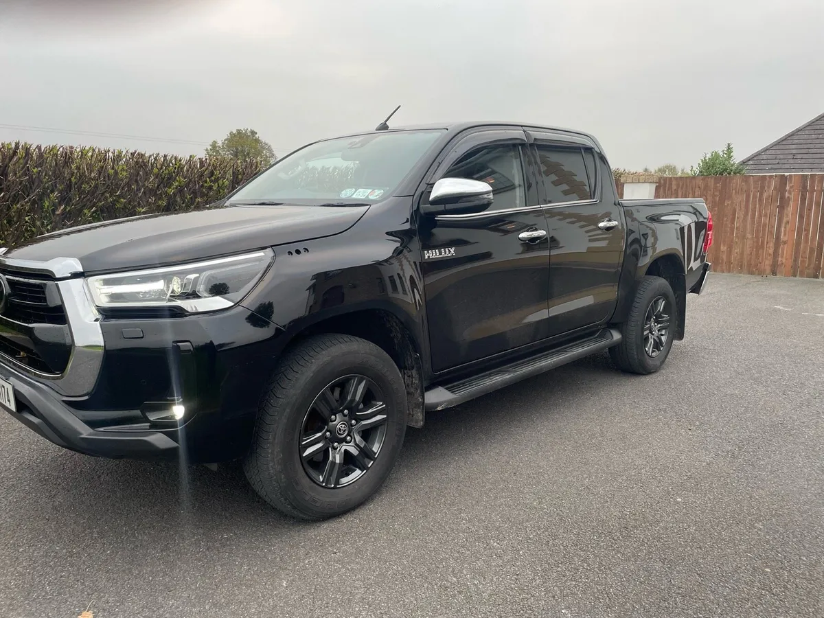 Toyota Hilux - Image 1