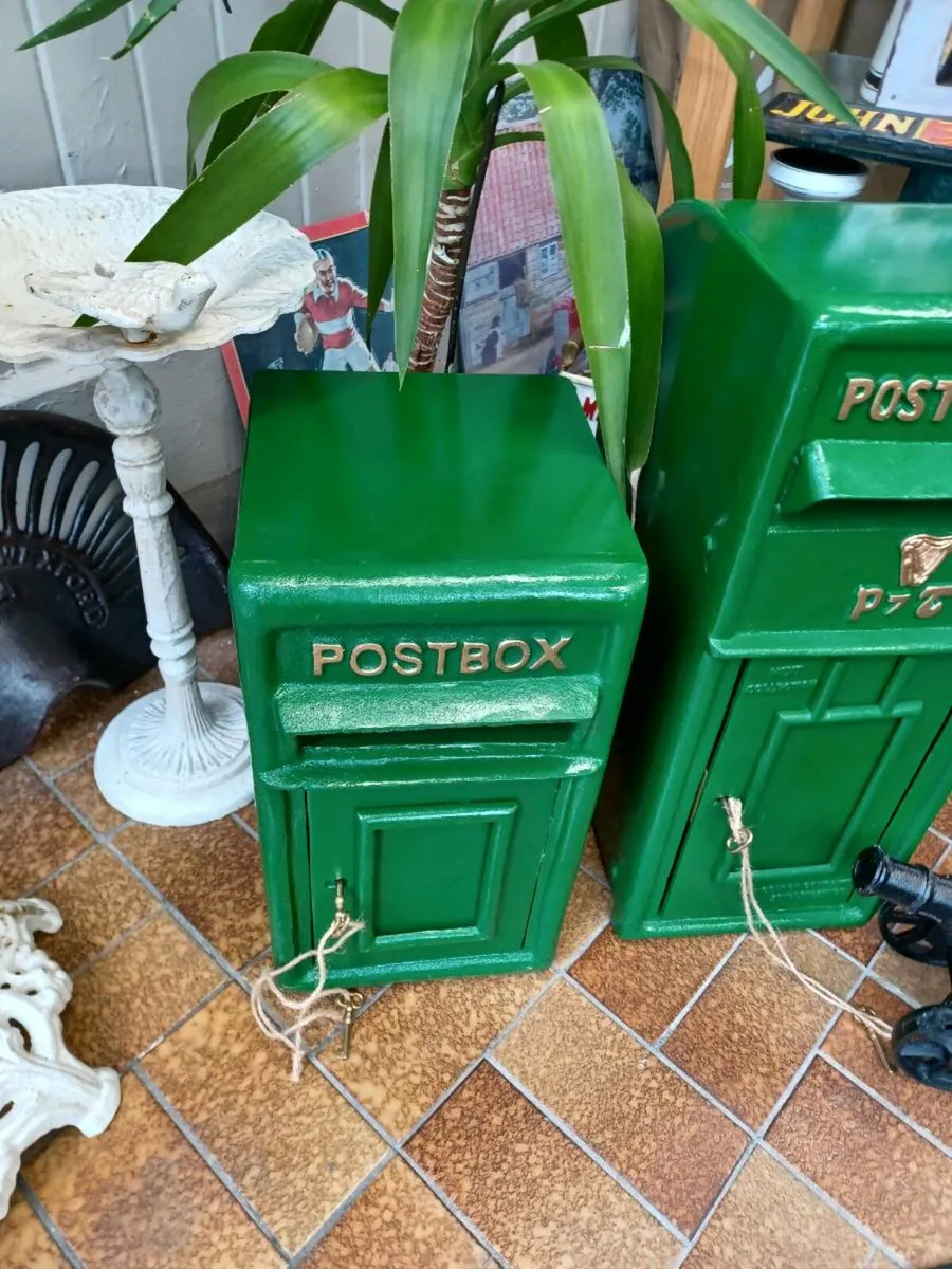 Post boxes - Image 1