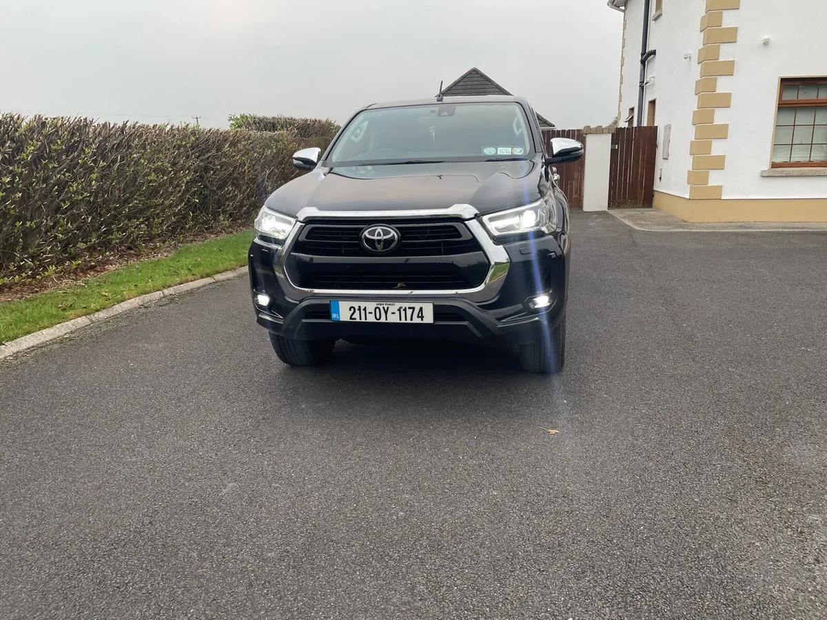 Toyota Hilux - Image 4