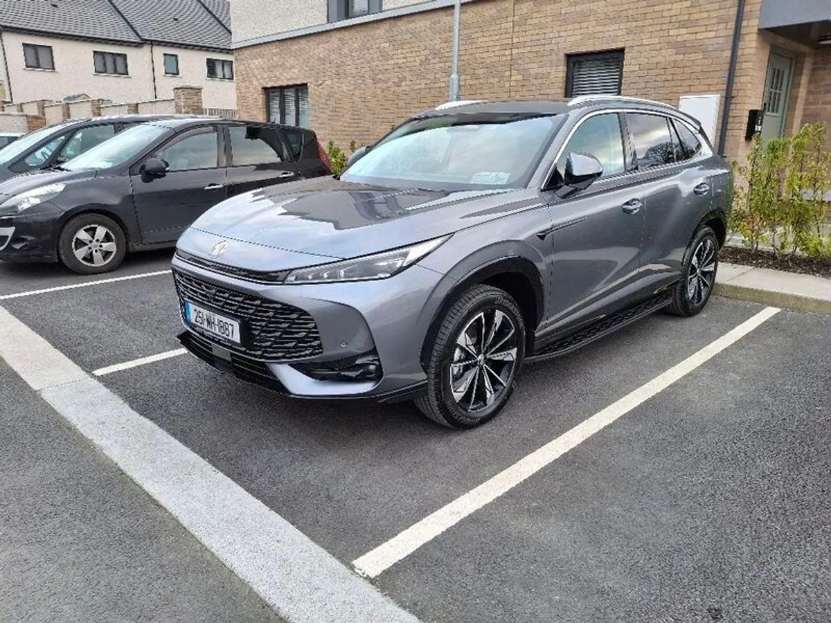 2025 MG HS Premium - Image 4