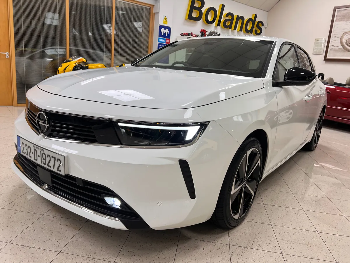 Massive Spec PHEV Hybrid New Generation Opel Astra - Image 1