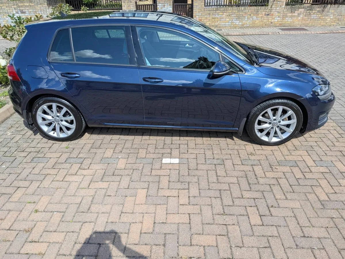 Volkswagen Golf 2016 Highline 1.6 TDI 110HP Manual - Image 4