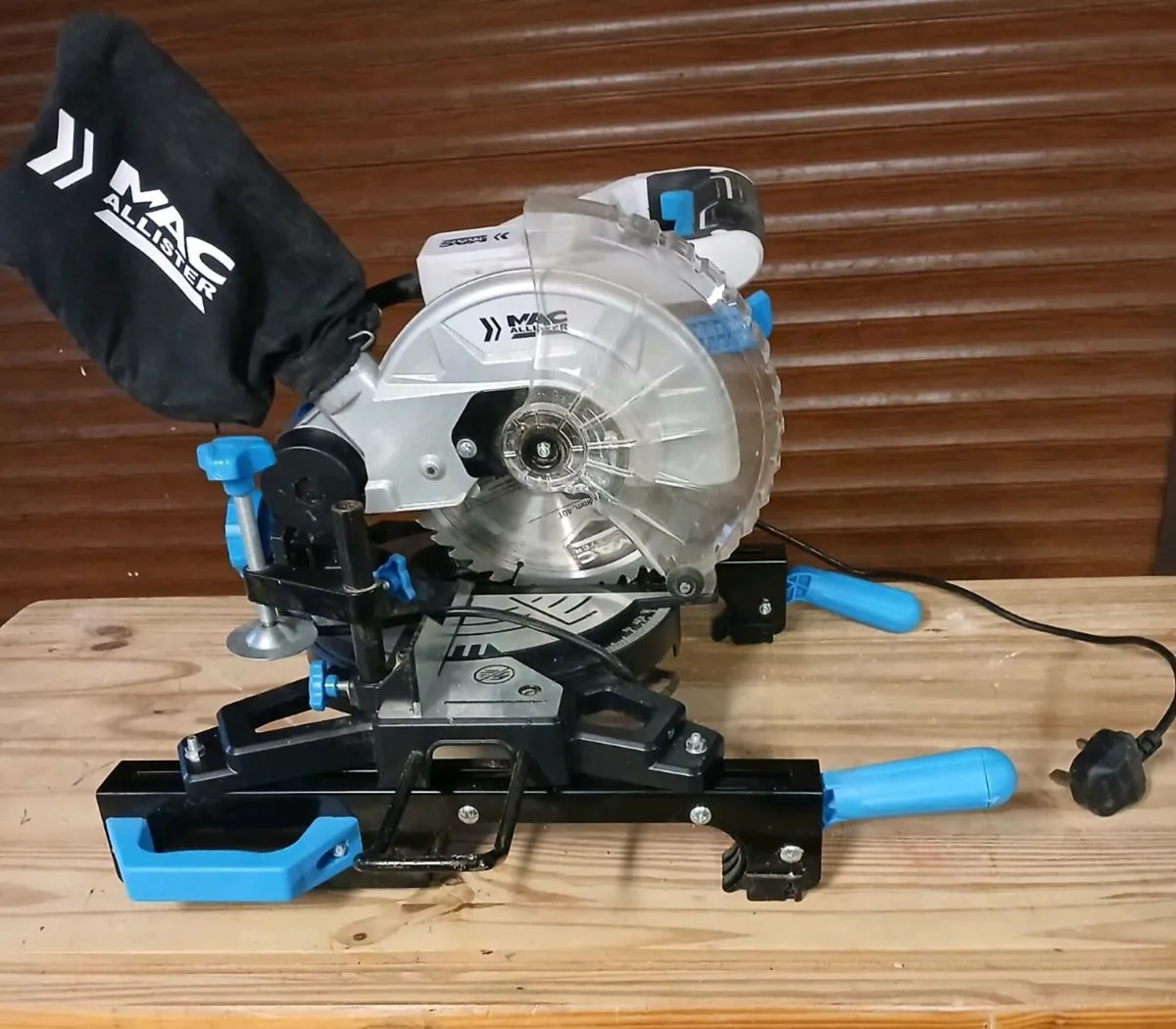 Mac Allister mitre saw and bench - Image 1