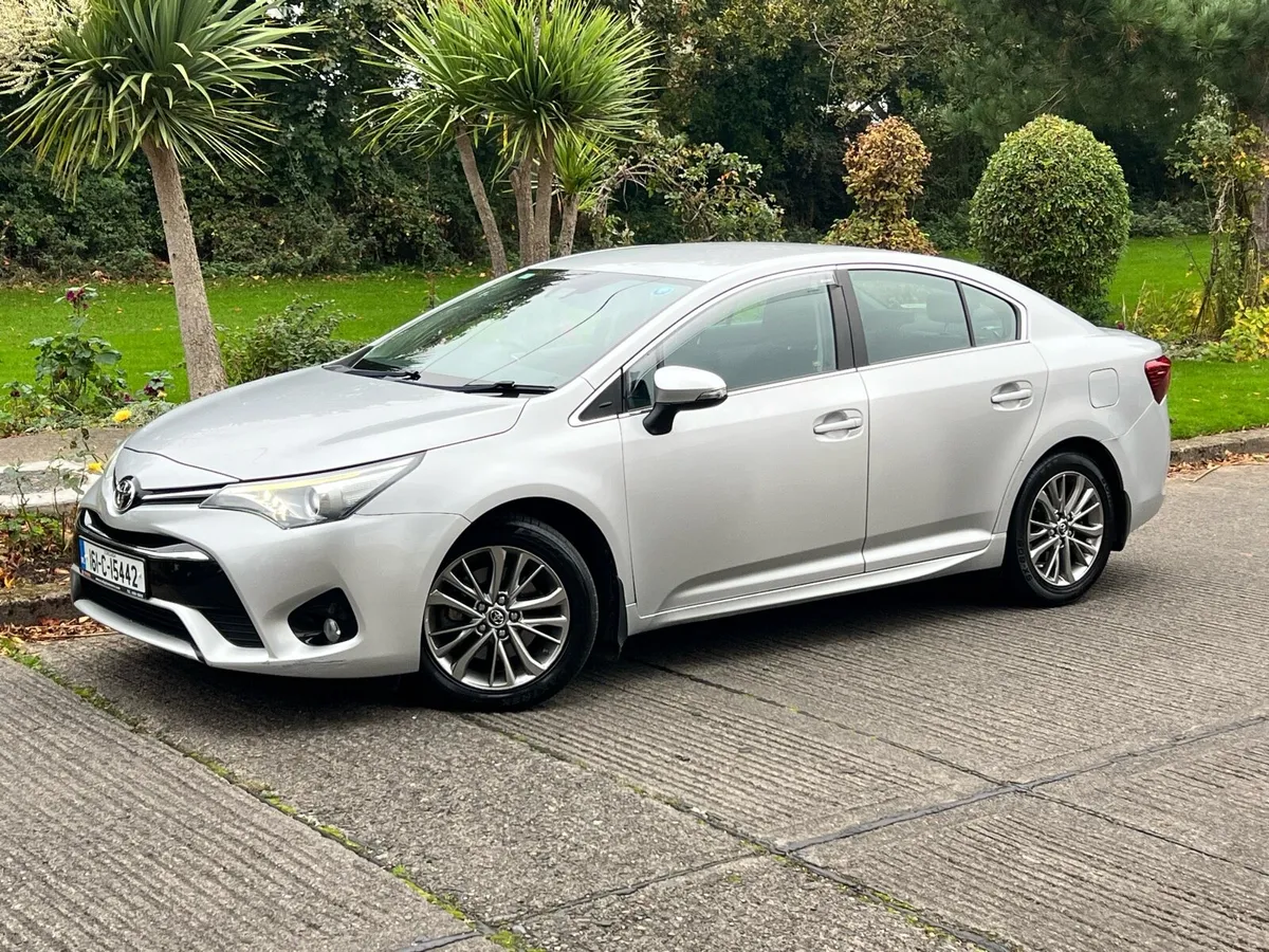 161 TOYOTA AVENSIS 2.0 DIESEL SAT NAV LOW KM - Image 2