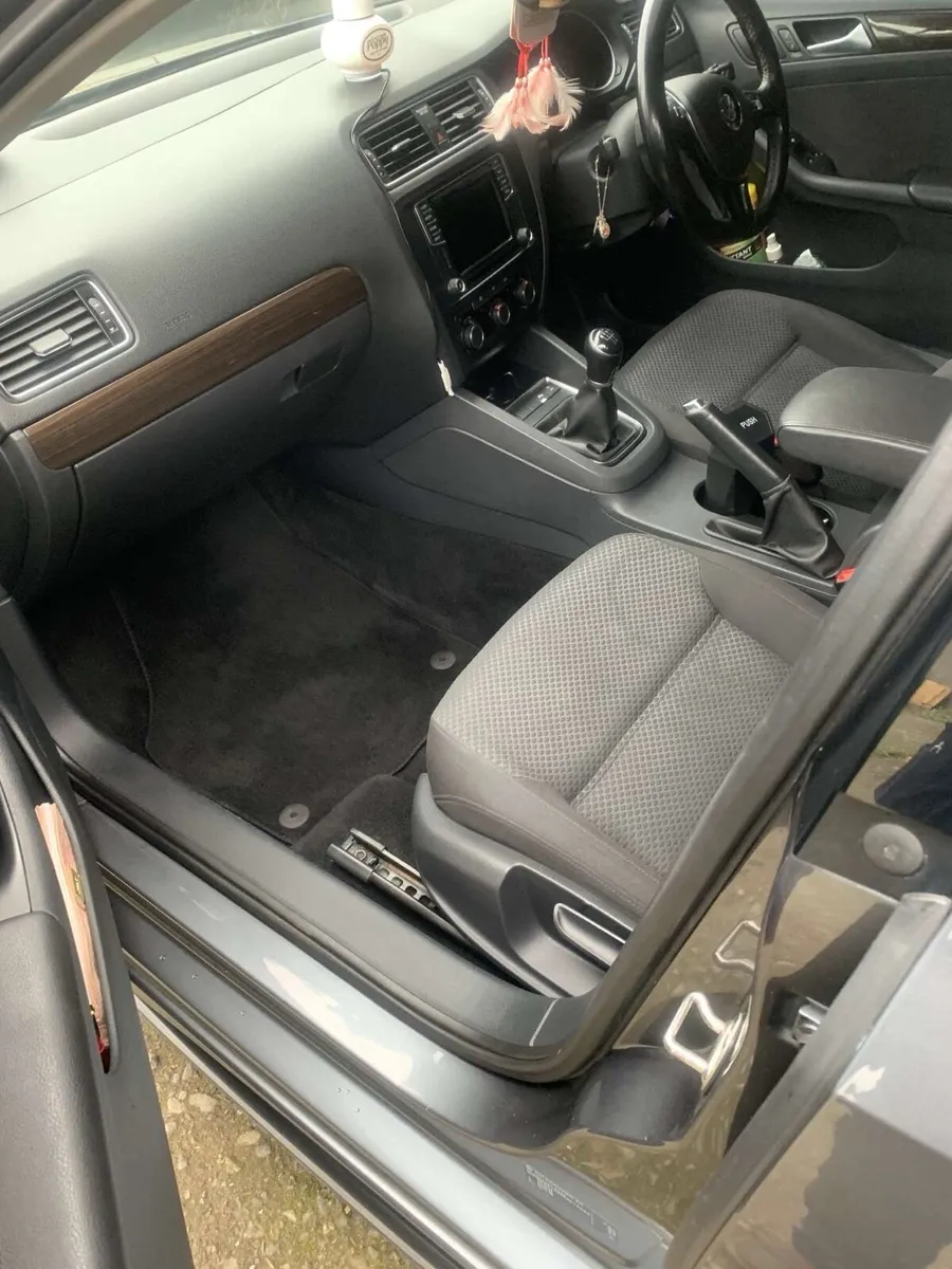 161 Vw Jetta 2.0TDI - Image 4