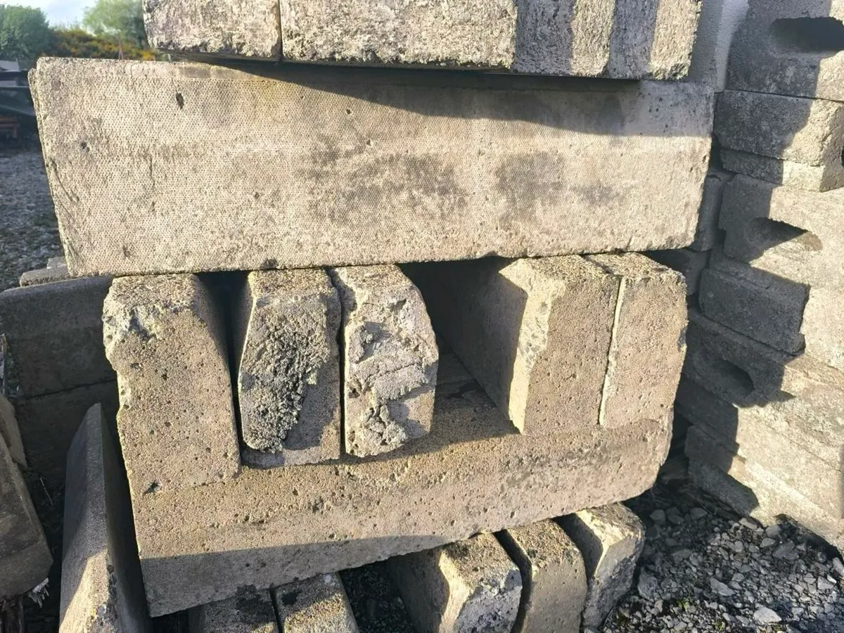Kerbing, slabs and bricks - Image 3