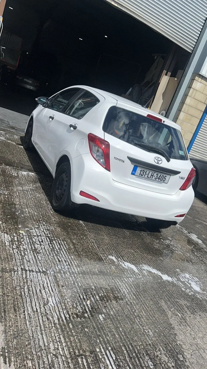 Toyota Yaris 1.0 2013 - Image 4