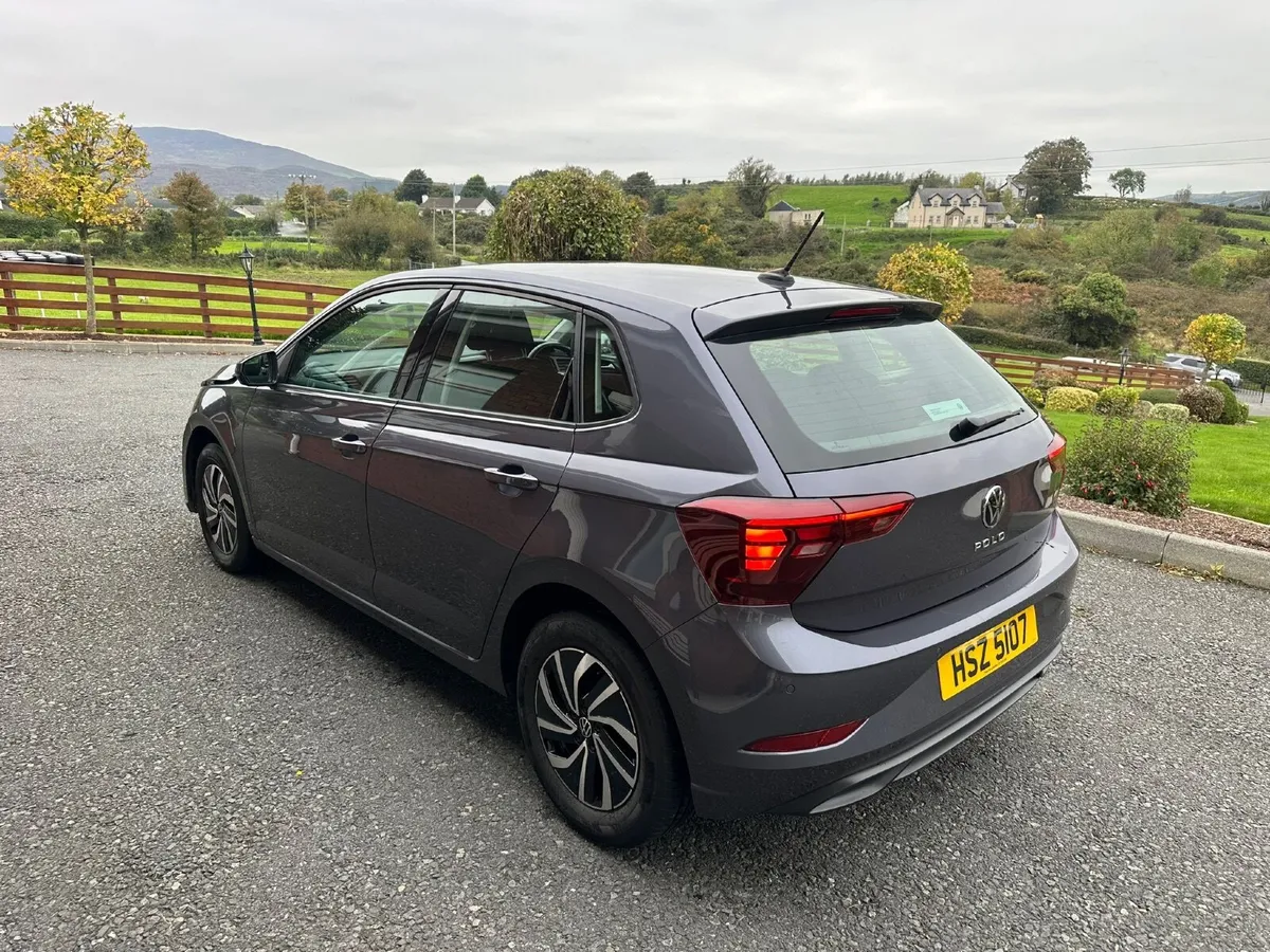 2023 Volkswagen Polo Life - Image 3