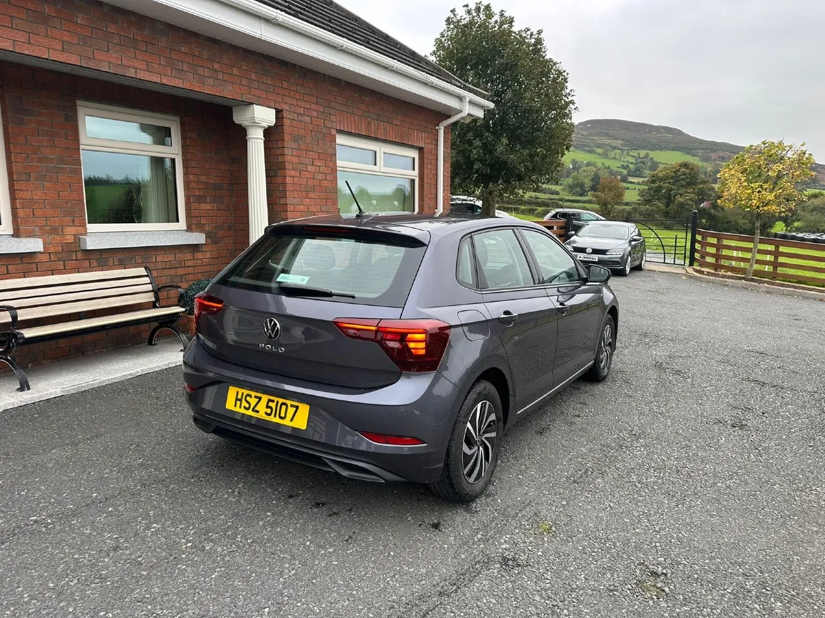 2023 Volkswagen Polo Life - Image 4