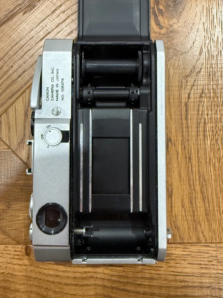 Canon 7s rangefinder - Image 4