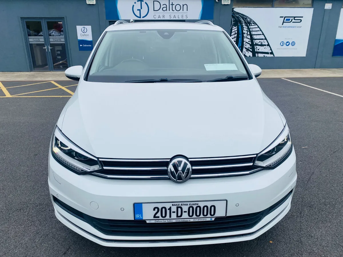 VOLKSWAGEN TOURAN HIGHLINE DSG 7 SEATER 2020 - Image 2
