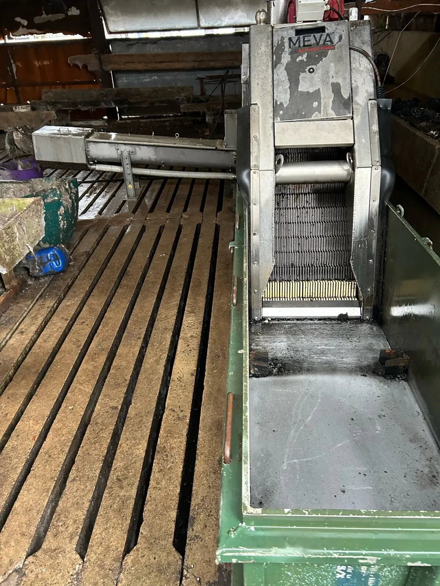 screen - Image 1