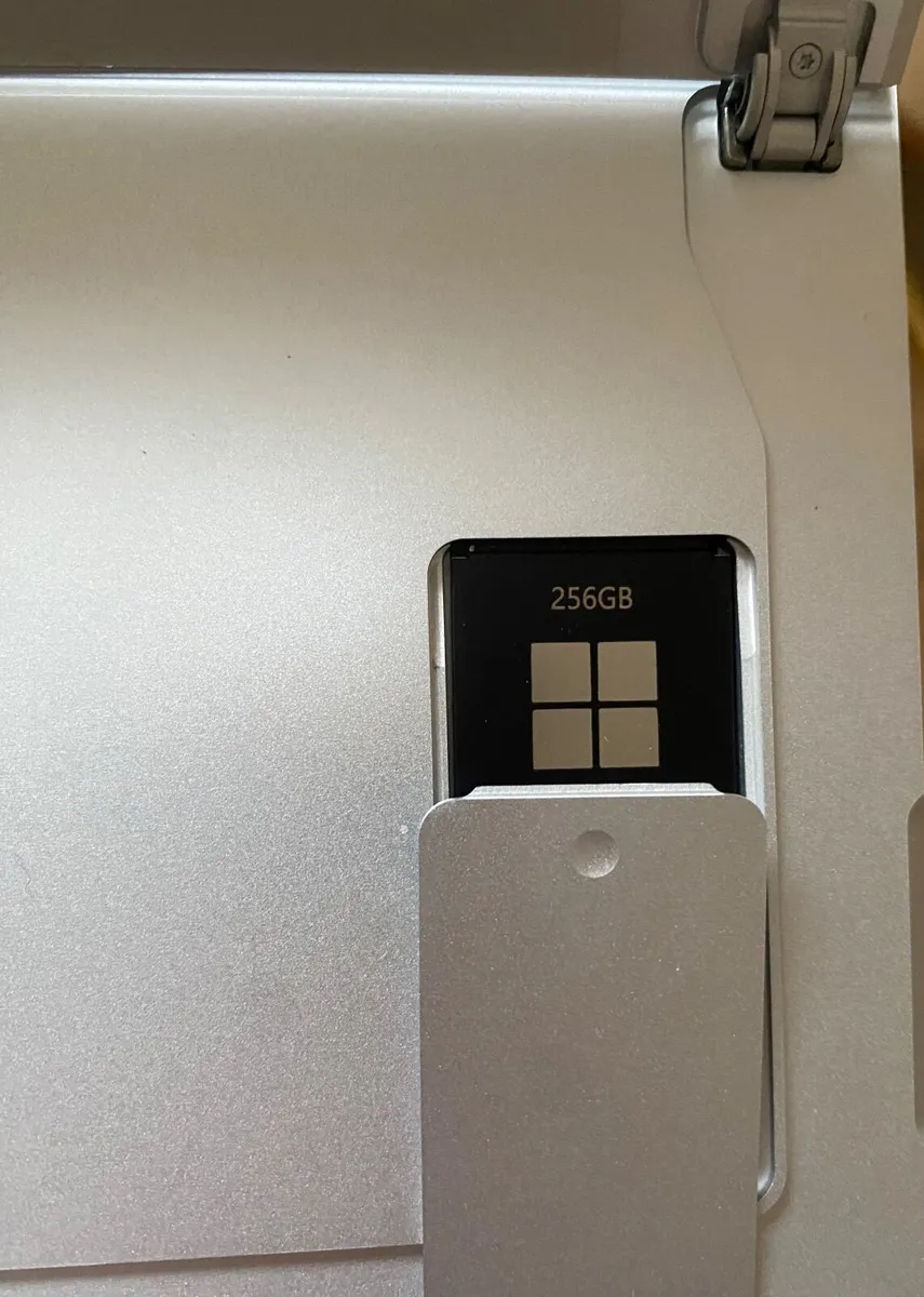 Surface Pro - Image 2