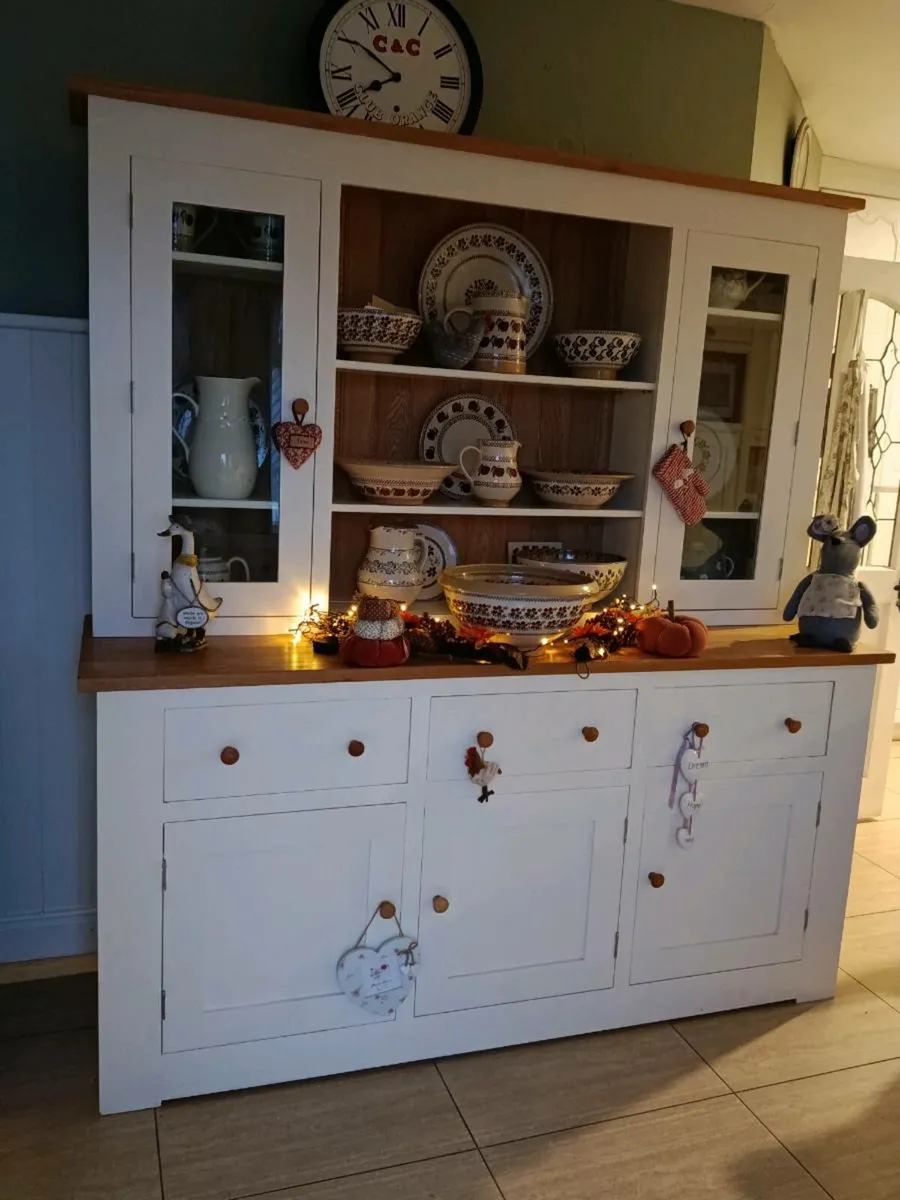 Kitchen dresser delivery arranged - Image 2