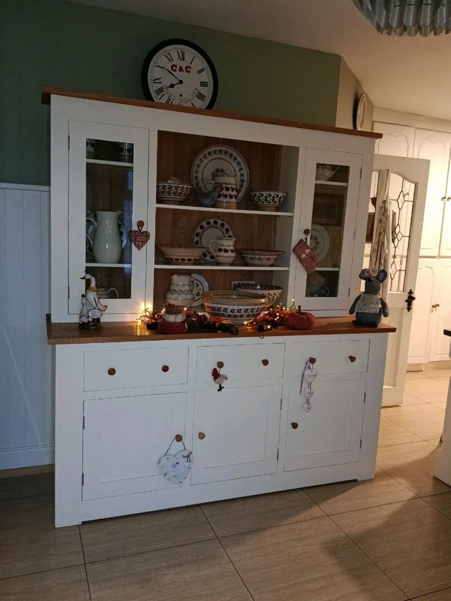 Kitchen dresser delivery arranged - Image 4