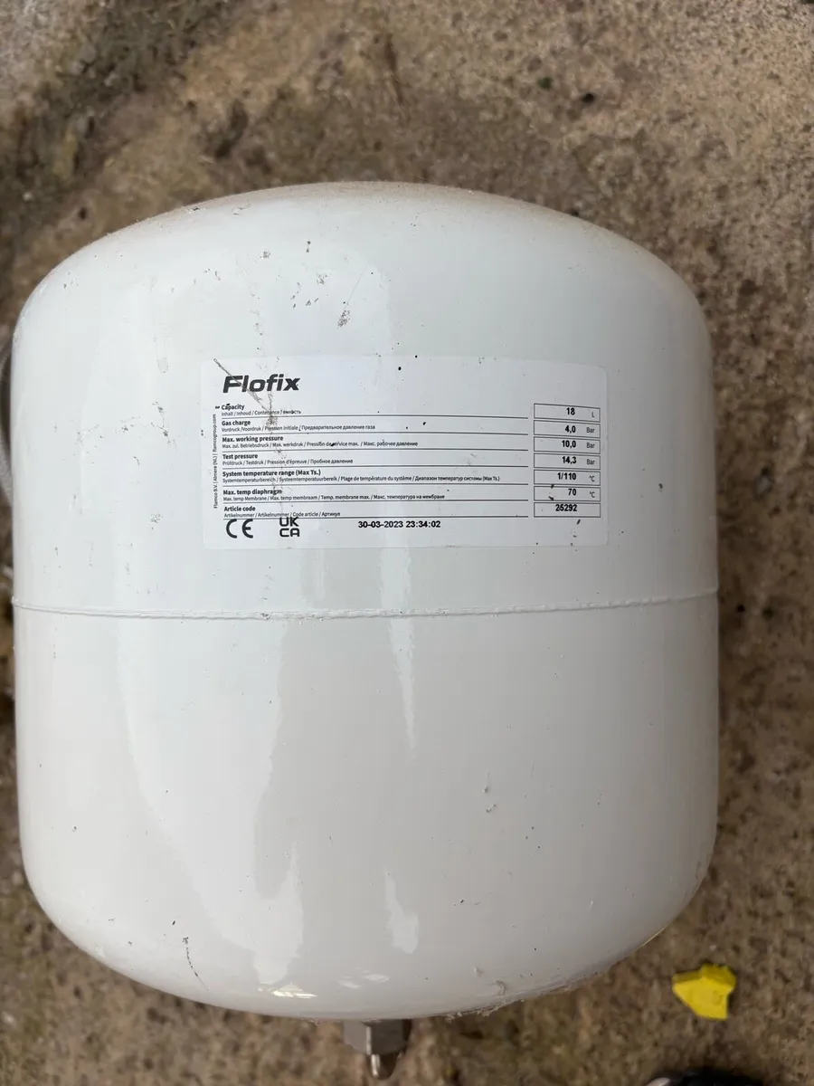 Central heating parts - Image 1
