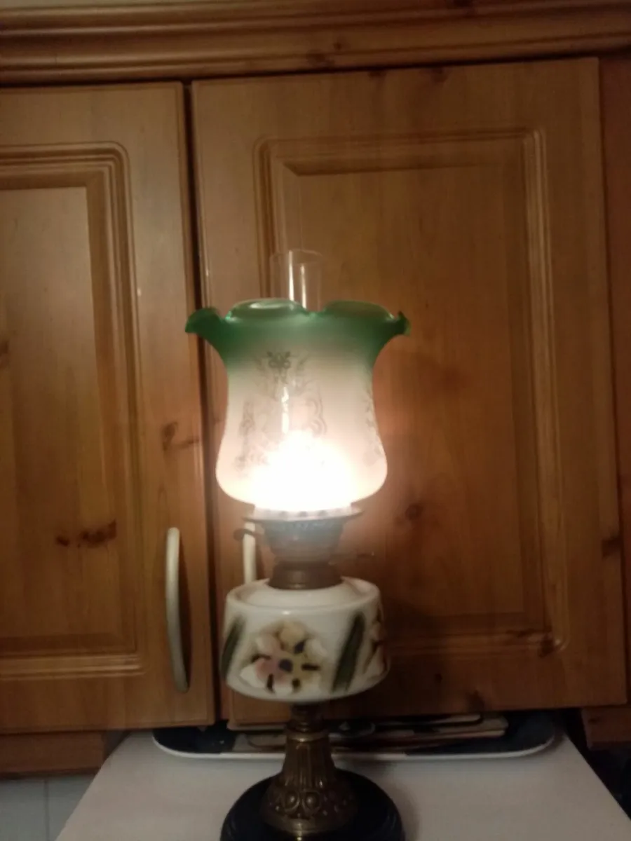 Vintage oil Lamp - Image 2