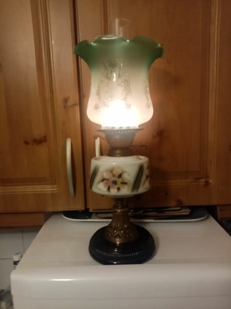 Vintage oil Lamp - Image 3