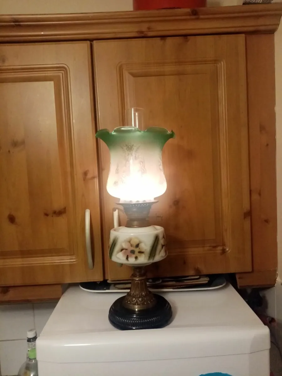 Vintage oil Lamp - Image 1