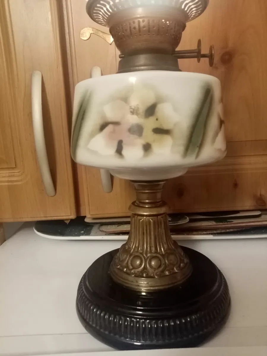 Vintage oil Lamp - Image 4