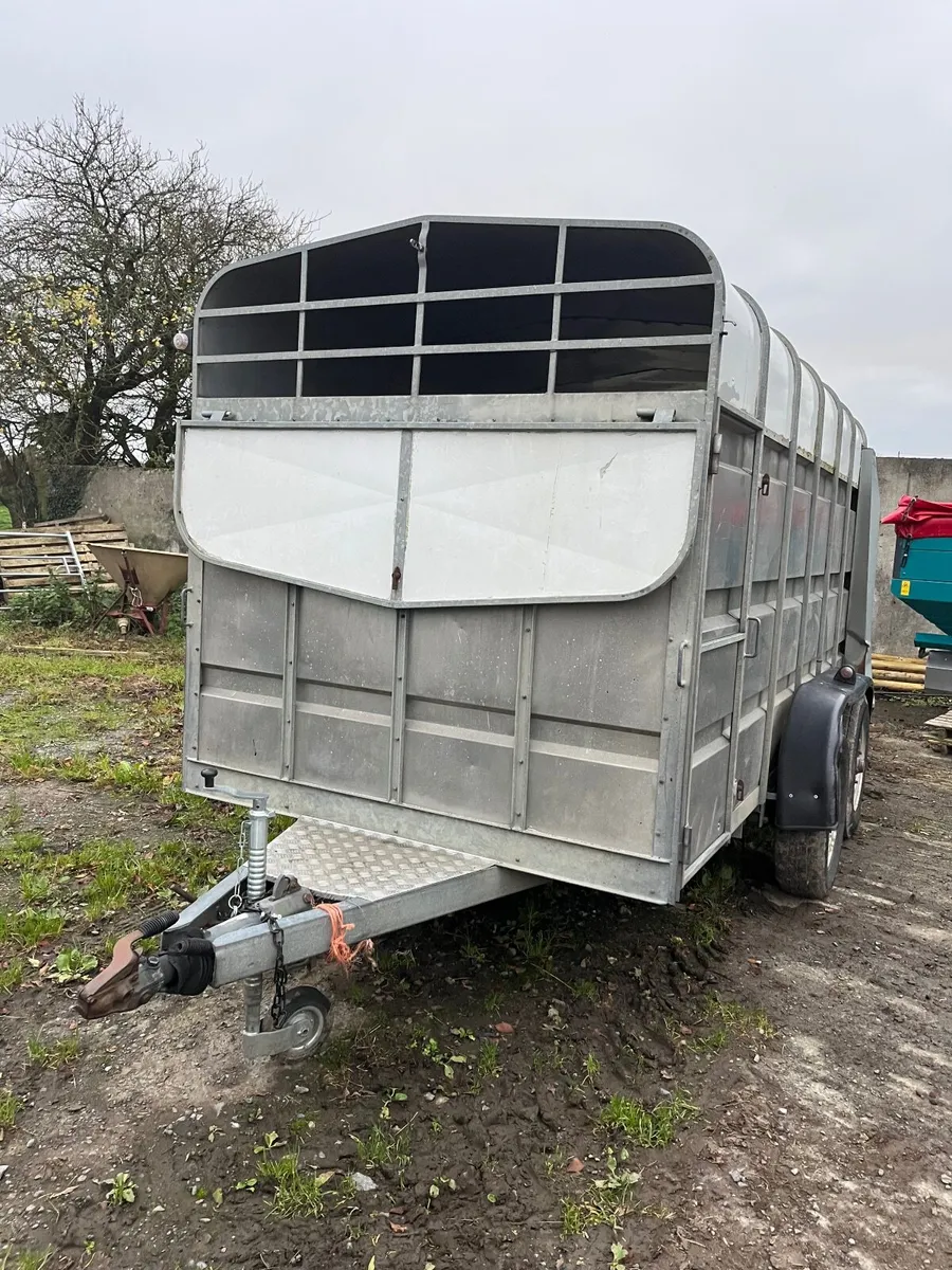 Cattle trailer - Image 1