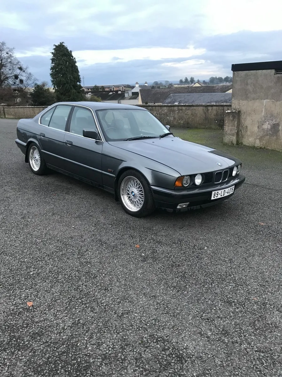 BMW 5-Series 1989 - Image 3