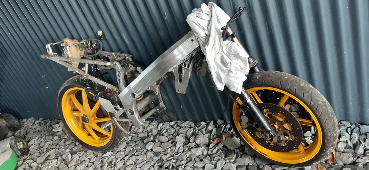 VFR400 spares - Image 2