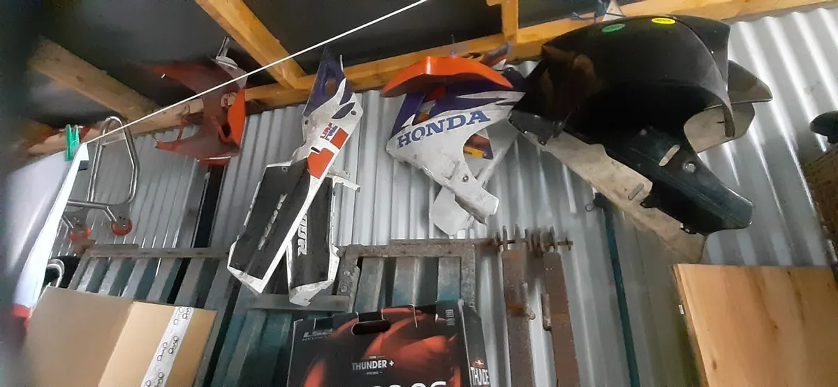 VFR400 spares - Image 3