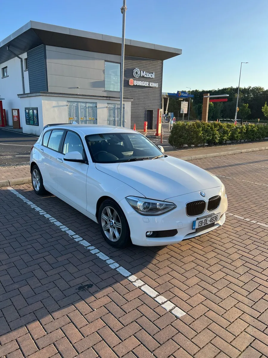 BMW 1 Series 116i - CARPLAY - Low Mileages - Auto - Image 2