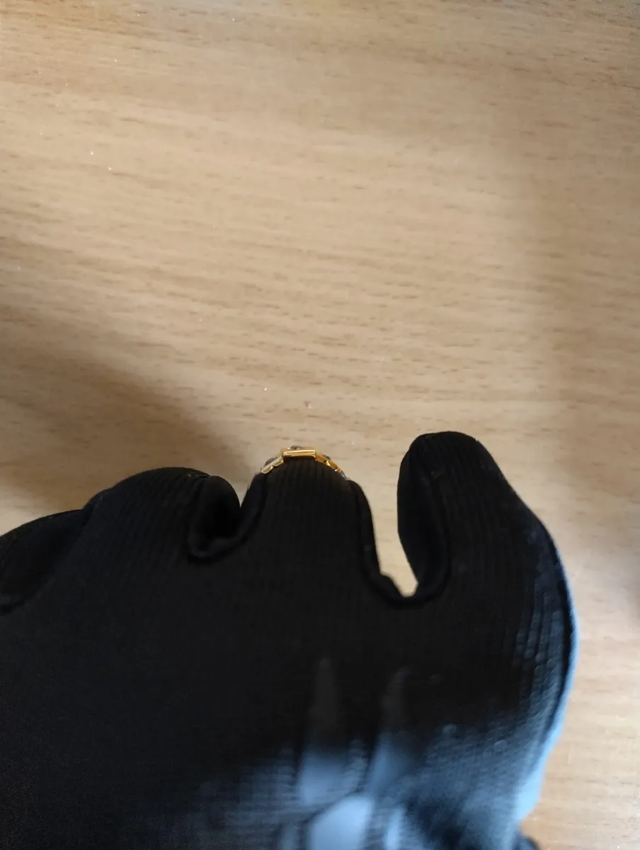 18ct gold ring - Image 1