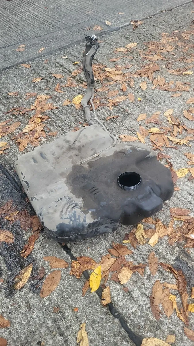 Vw caddy fuel tank - Image 1