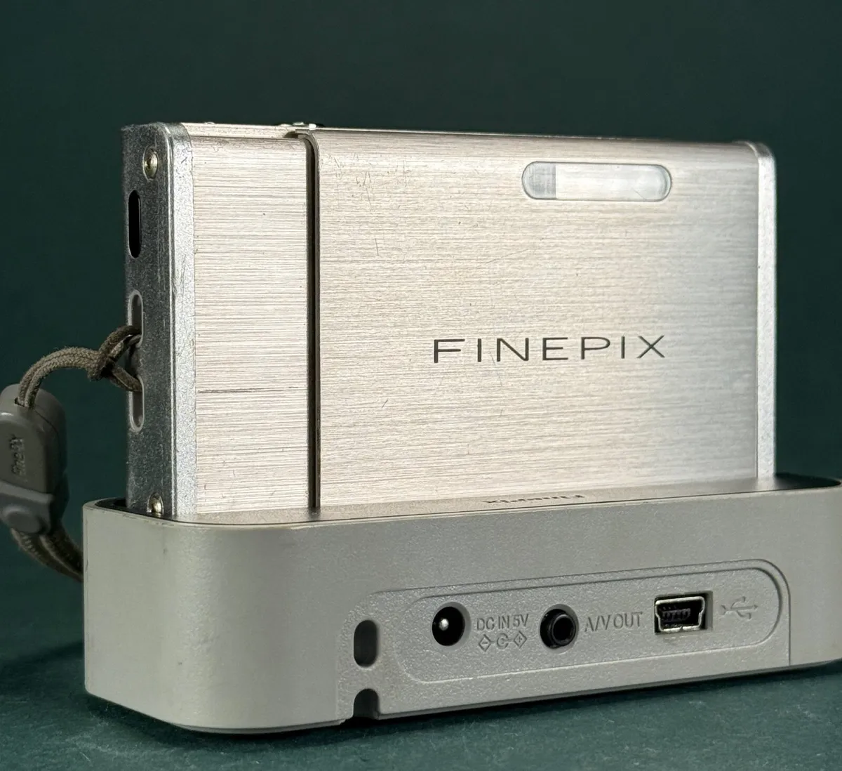 Fujifilm FinePix Z2 digital camera - Image 3