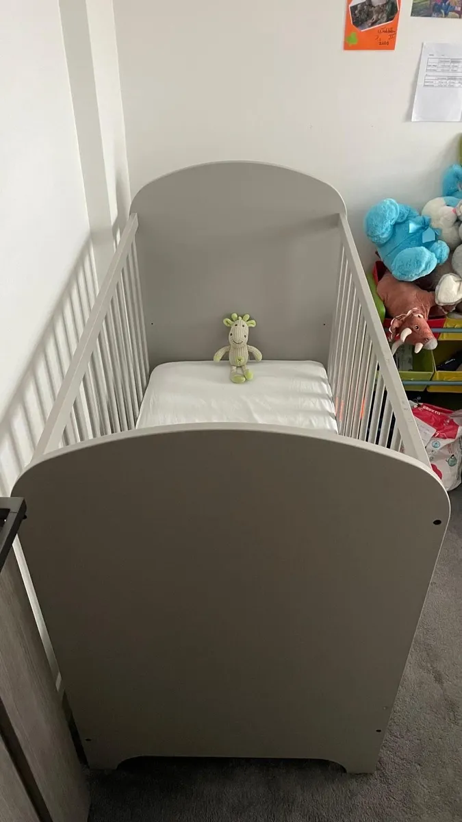 Cot - Image 2