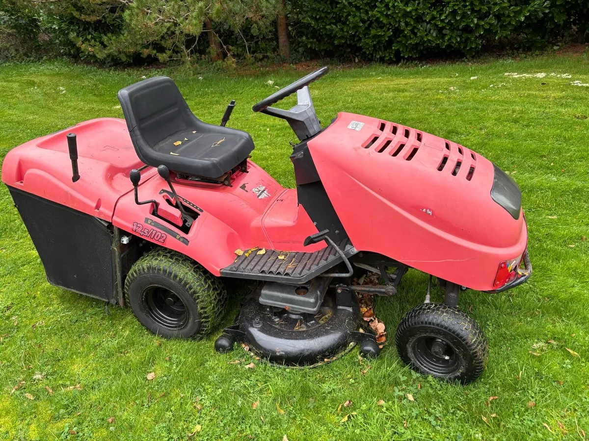 Ride on mower - Image 1