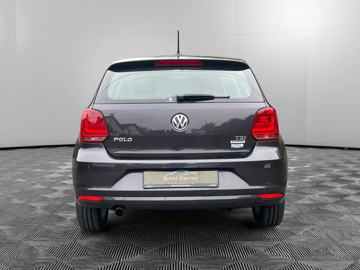 VW Polo 2015 Lounge Edition - Low Km - Image 4