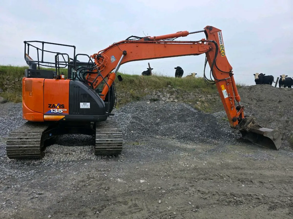 Hitachi 135 - Image 1