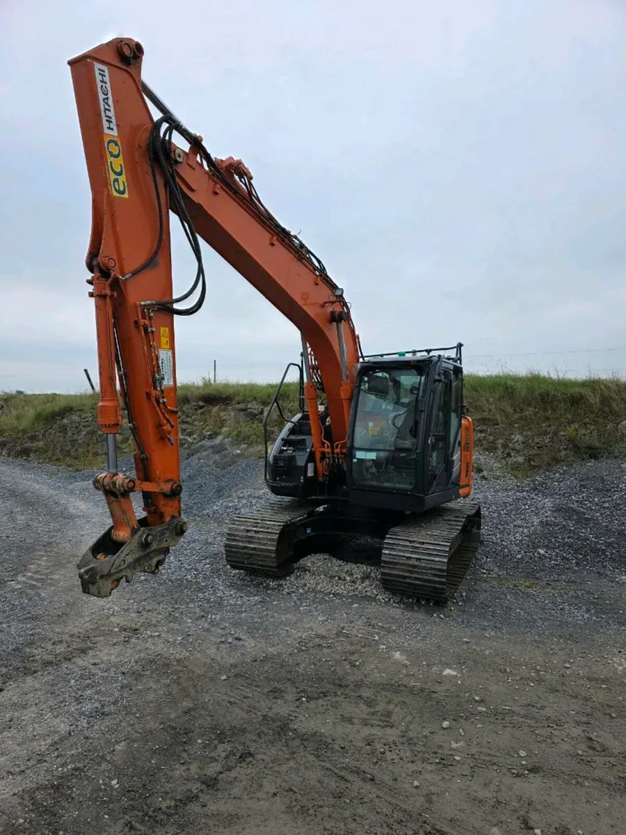 Hitachi 135 - Image 2