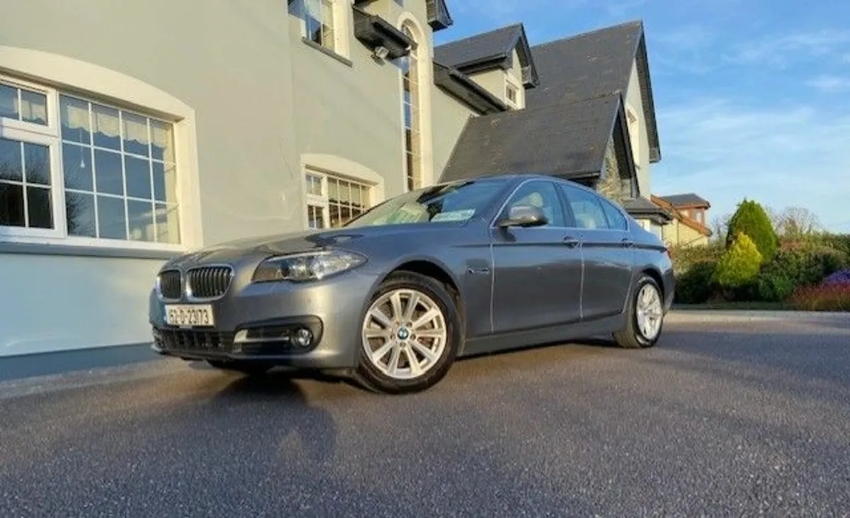 BMW 5-Series SE 2015 - Image 2