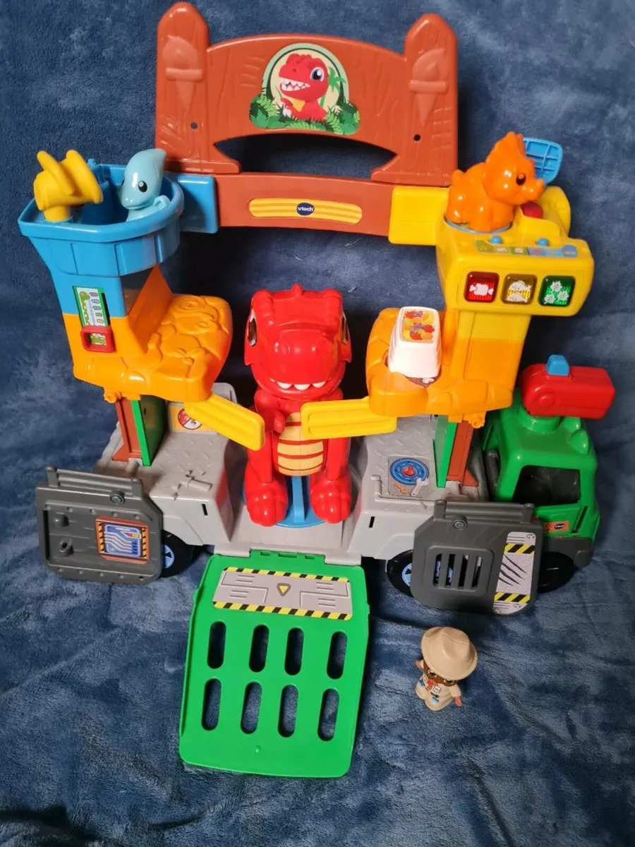 VTech Toot-Toot Friends 2-in-1 Dinosaur Park - Image 1