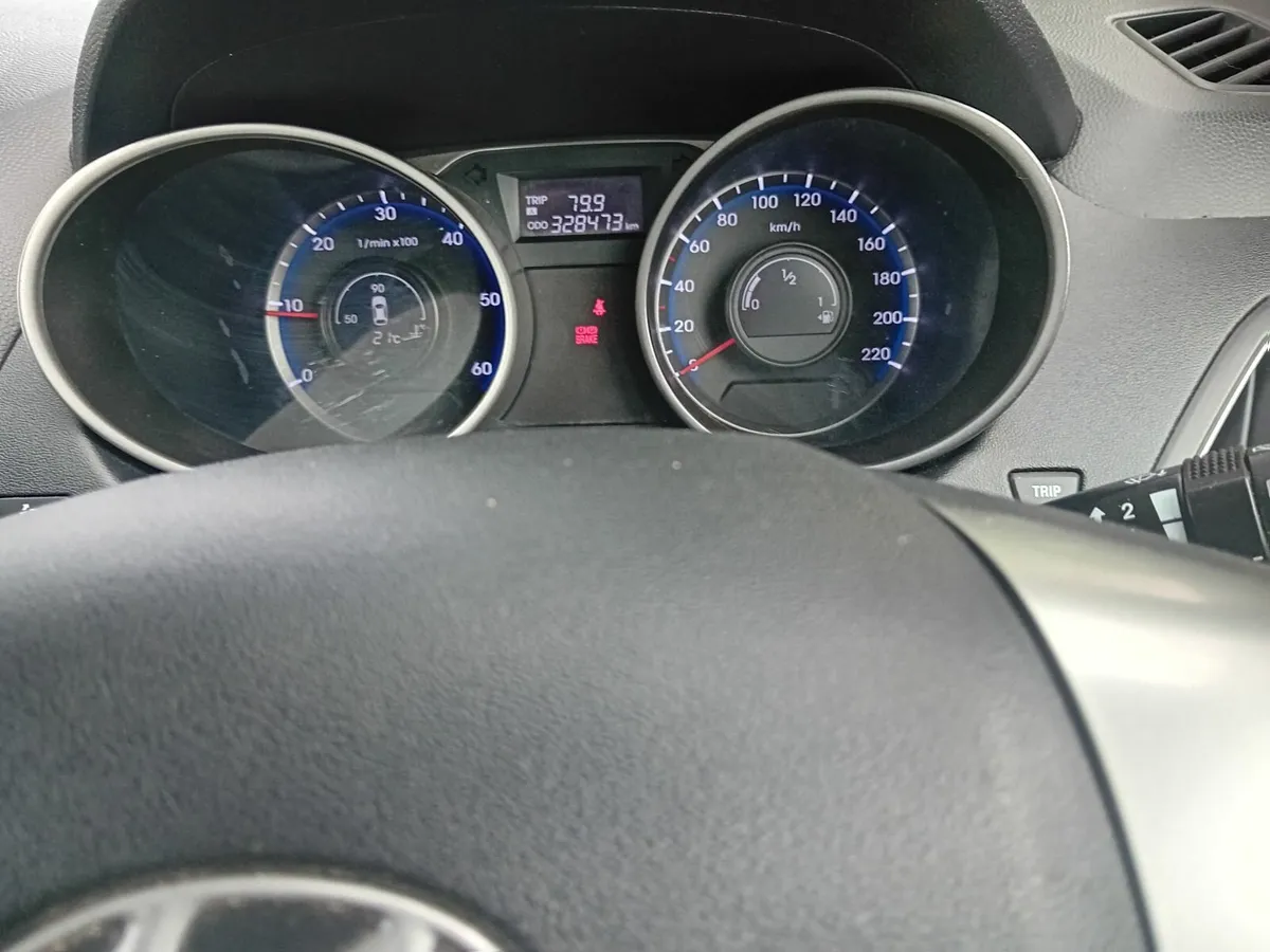 Hyundai ix35 2012 - Image 2