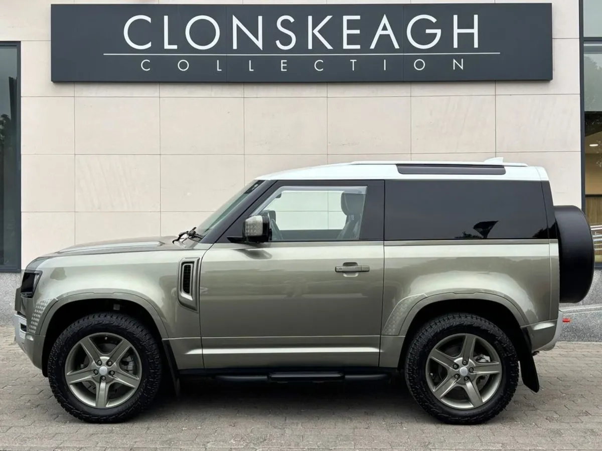 Land Rover Defender 90 3.0D 3 DOOR, STUNNING - Image 4