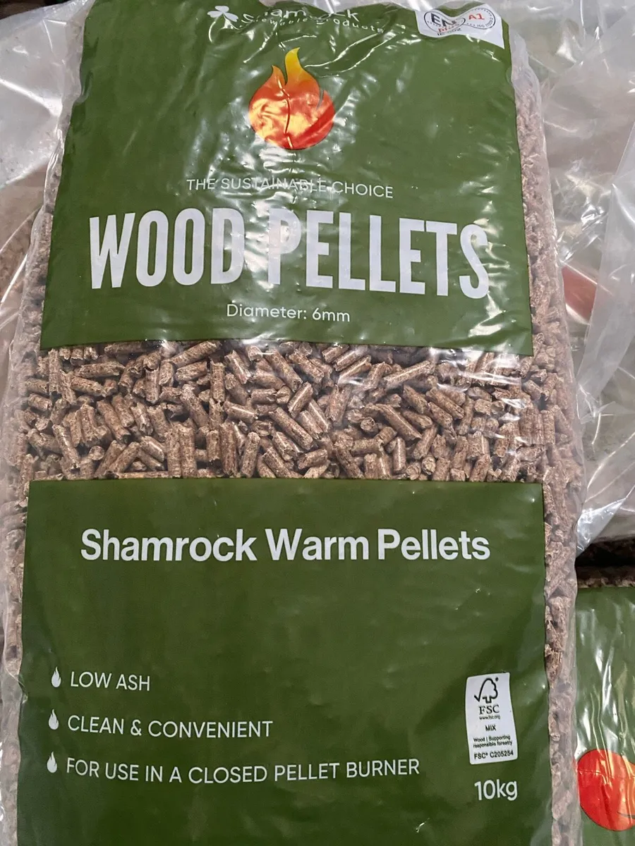Wood pellets and coal - Image 1