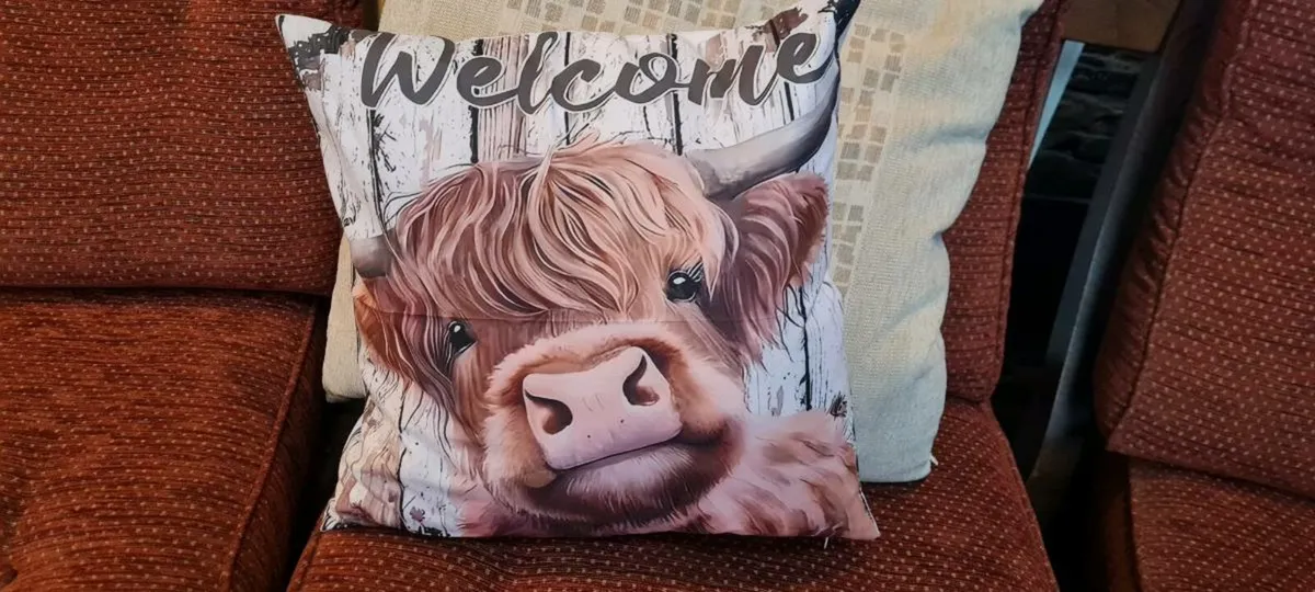 Cushion cover (happy cow)