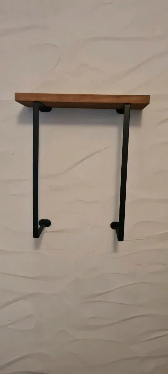 Bathroom towel holder with shelf - Image 2