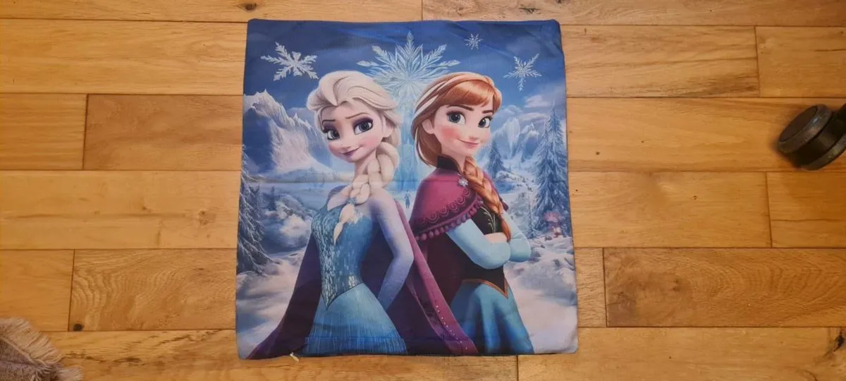 Frozen cushion cover