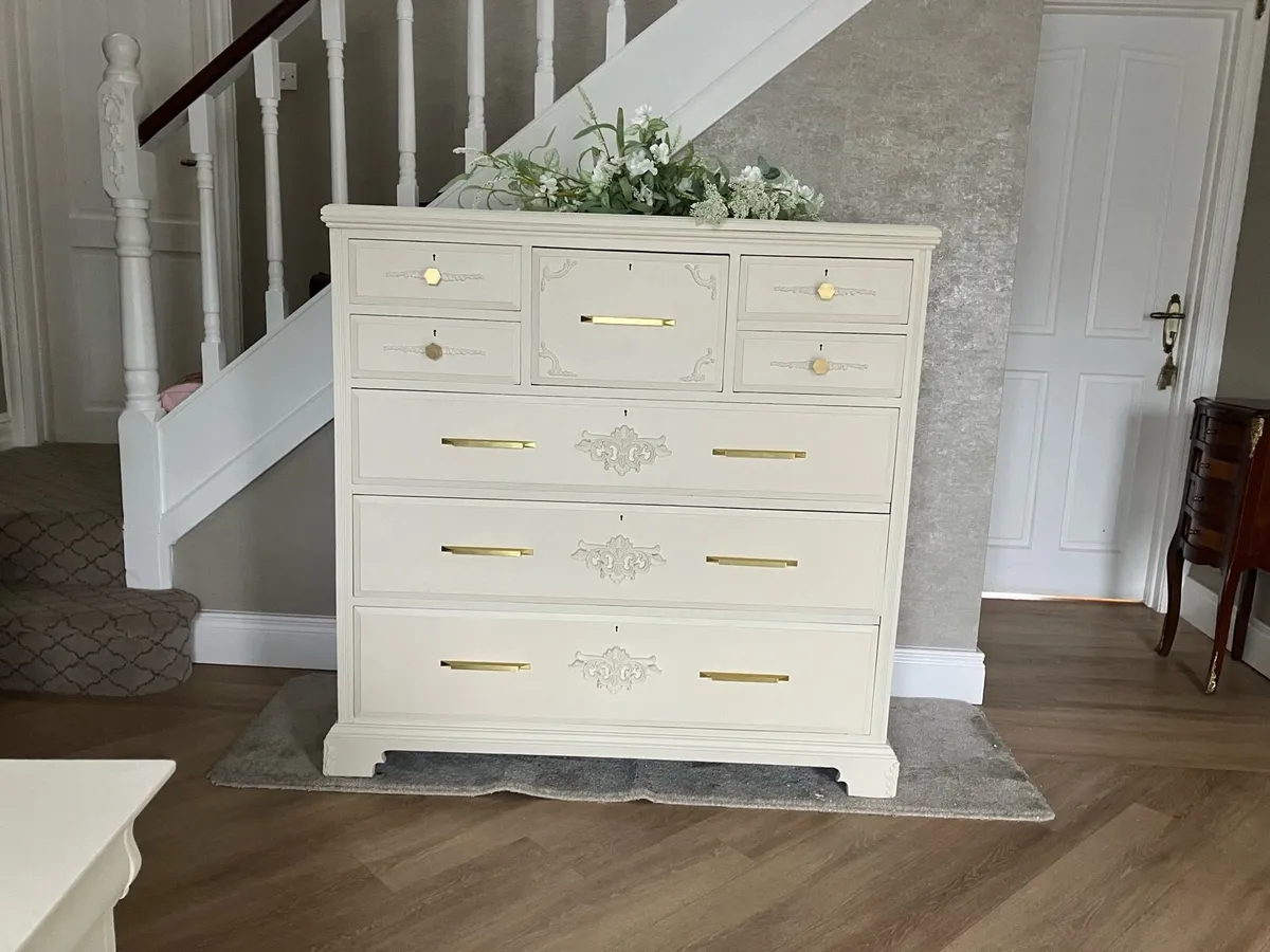 Chest of drawers. - Image 3