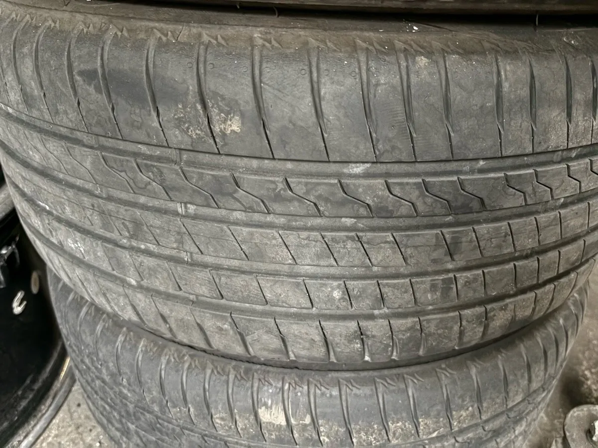 E60 original Alloys and tyres - Image 2